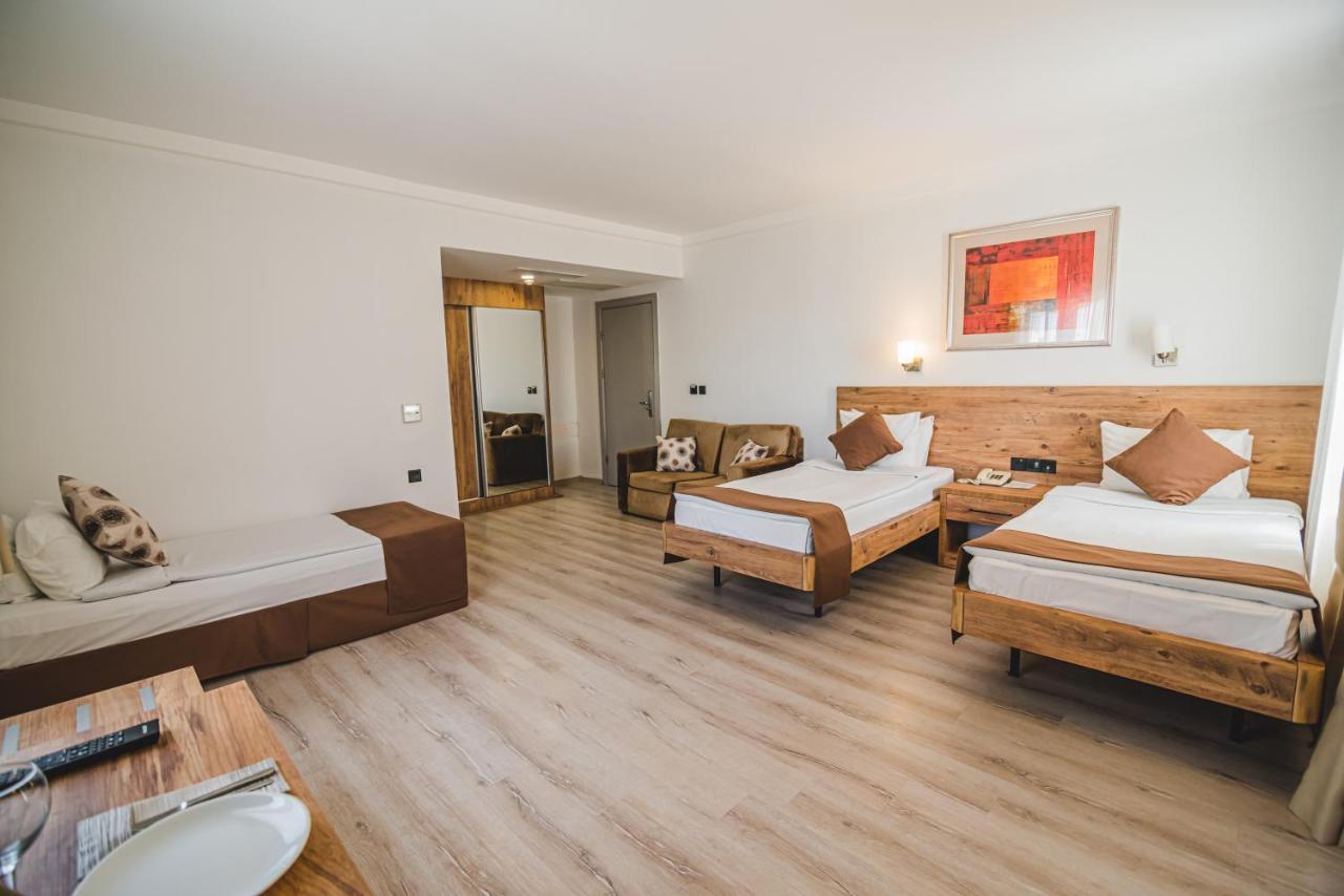 Büyük Anadolu Girne Hotel Exterior foto